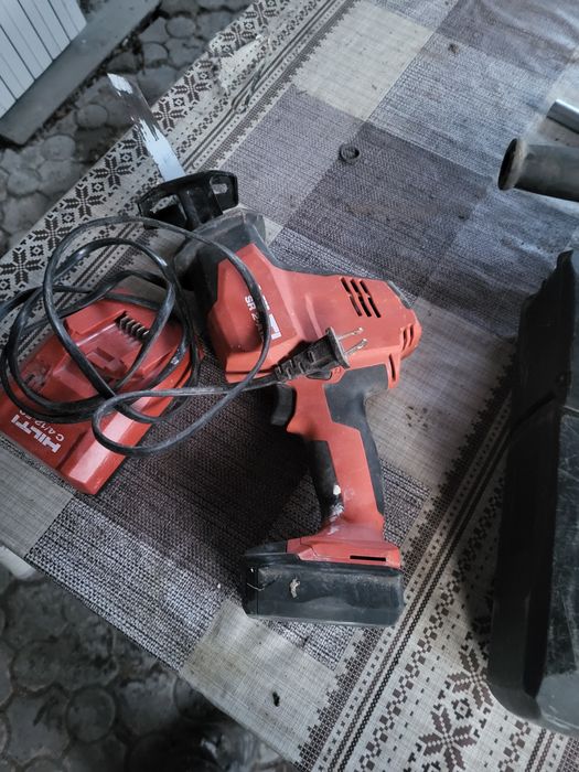 Vând scule hilti