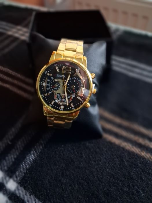 Ceas Geneva Nou – Elegant și Modern | Predare în Sibiu