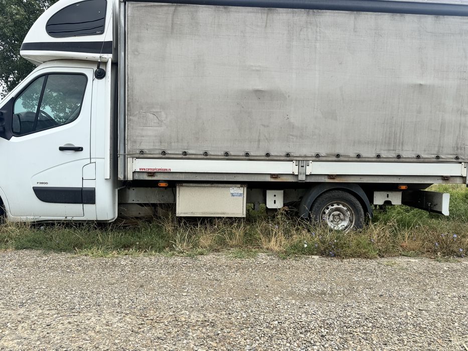 Dezmembrez opel movano 2018