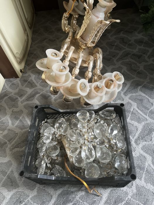 Фотодагы заттар сатылады