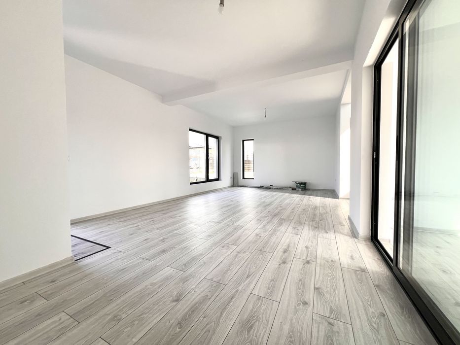 Acces asfaltat/canalizare/Miroslava/Vorovesti/TVA inclus/4camere,2bai,