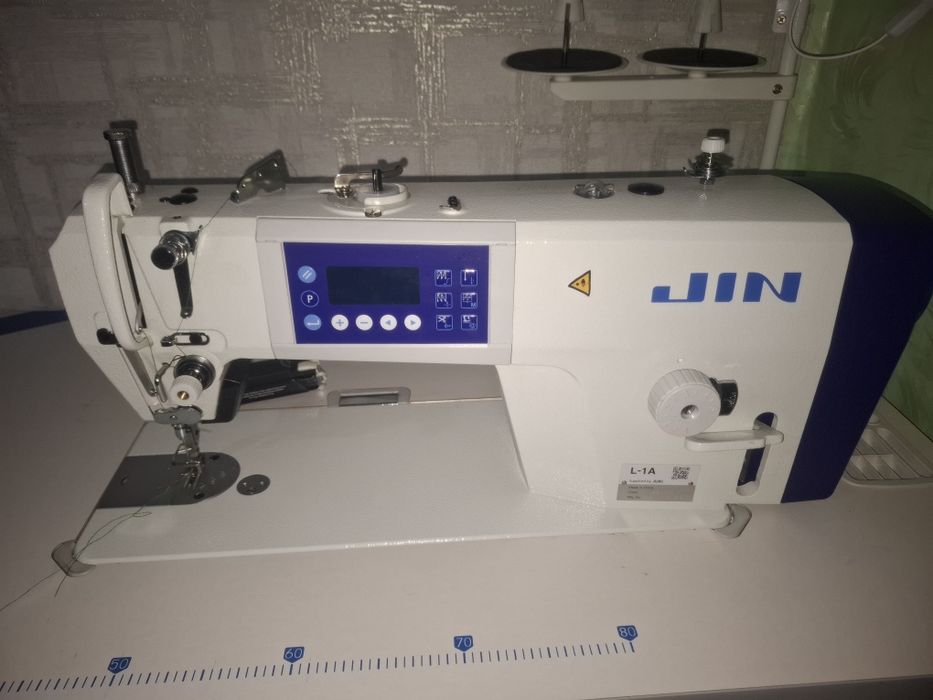 Продам швейную машинку автомат