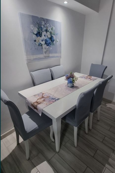 Set masa cu scaune culoare alba