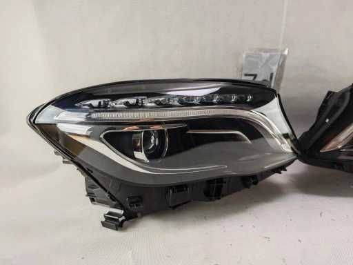 Mercedes GLA X156 W156 far stanga dreapta faruri xenon bi-xenon led