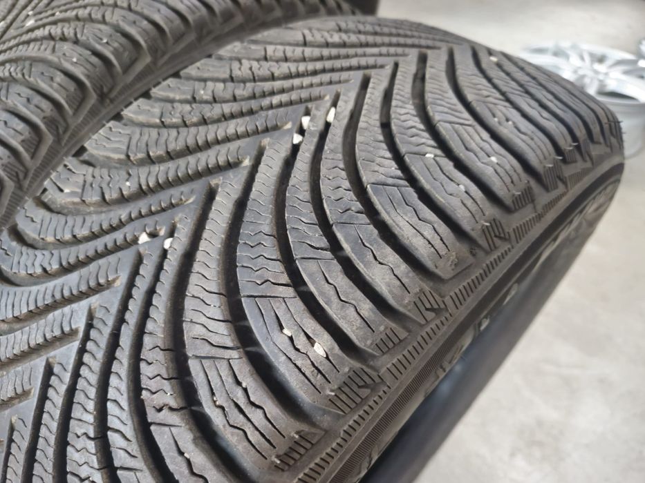 4 anvelope iarna Michelin 215 55 17 stare buna