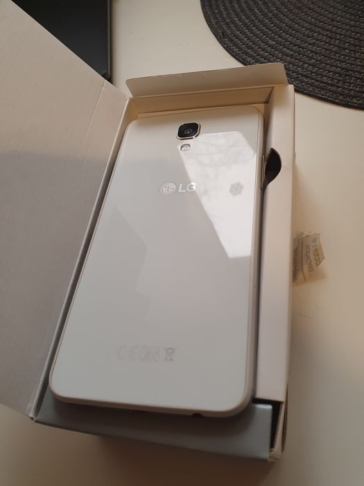 Телефон LG X Screen ,като нов