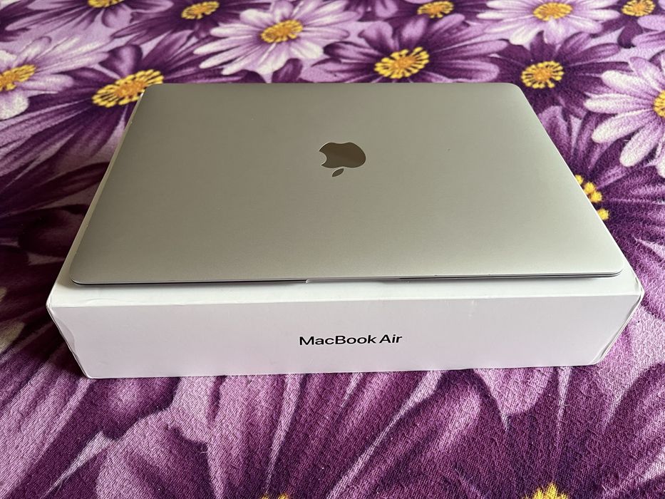 MacBook Air (Retina, 13-inch, 2020)