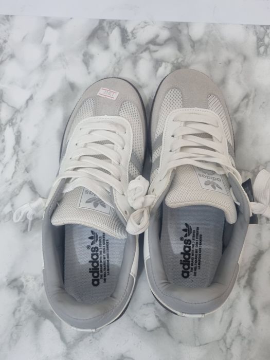 Адидас кеды макасы