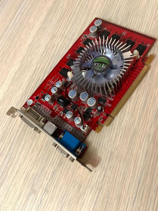 Видеокарта Axle3D GeForce 7600GS (512MB)