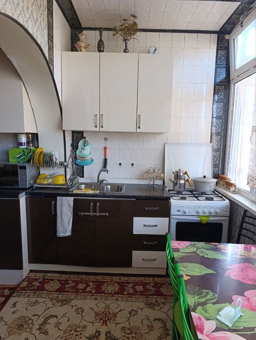 3 xonali uy sotiladi