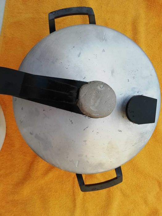 тенджера под налягане - алуминиева