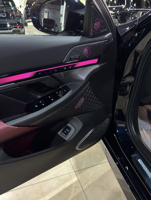 Bmw i5 35L nalichiyada