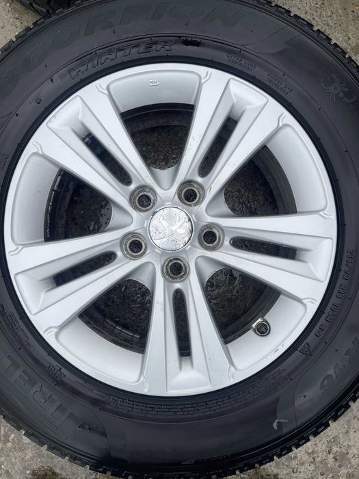 Jante aliaj R17 5x114,3 Peugeot cu anvelope de iarna 215 70 R16