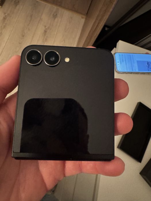 Samsung Flip Z Flip 7 FE