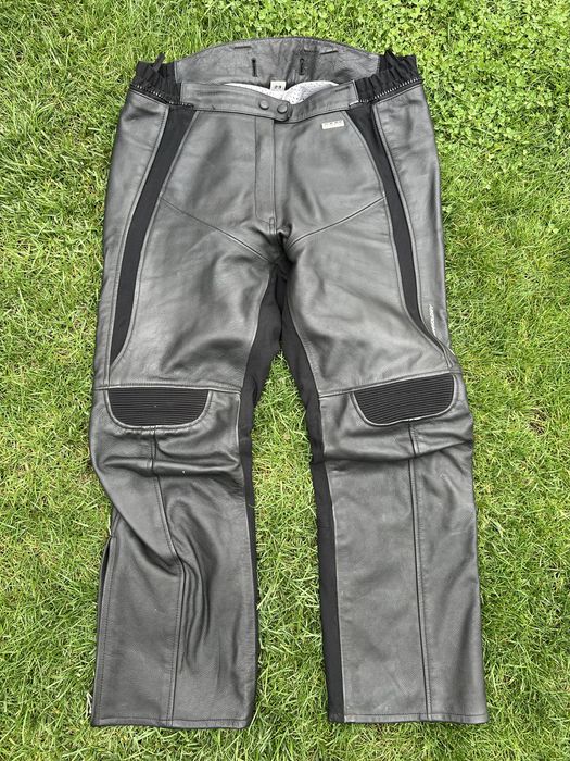 Pantaloni moto piele naturala de dame marca FLM marimea 46 (xl)