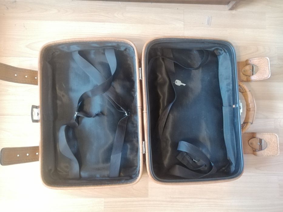 3 броя ретро куфара:2 винтидж от мукава, от соца+ 1 от изк. кожа