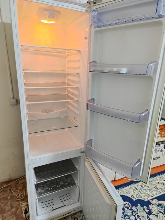 Холодильник рабочий