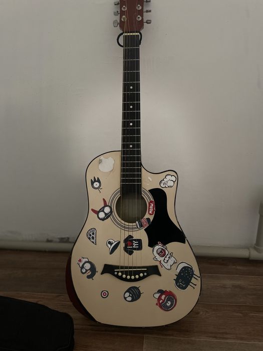 Арзан гитараа,саудасы жок итак арзан гитара