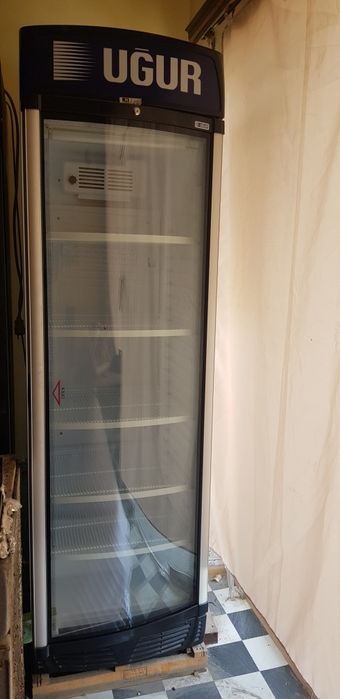 Холадилникла сотирлади  состояниси яхши 2та зифлер 1 уйгур