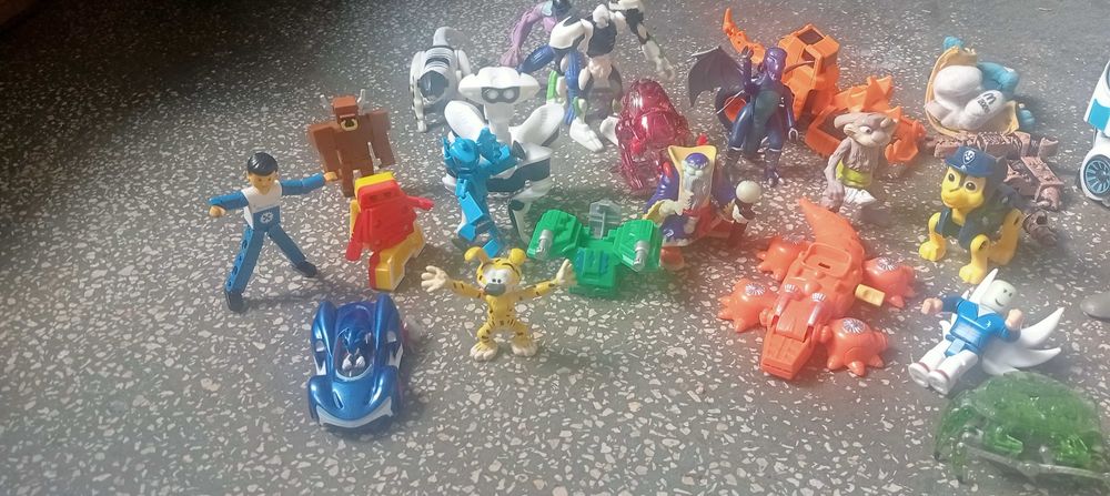 Bakugan,Power rangers ,Marwel ,Toy story,Zip Zods etc