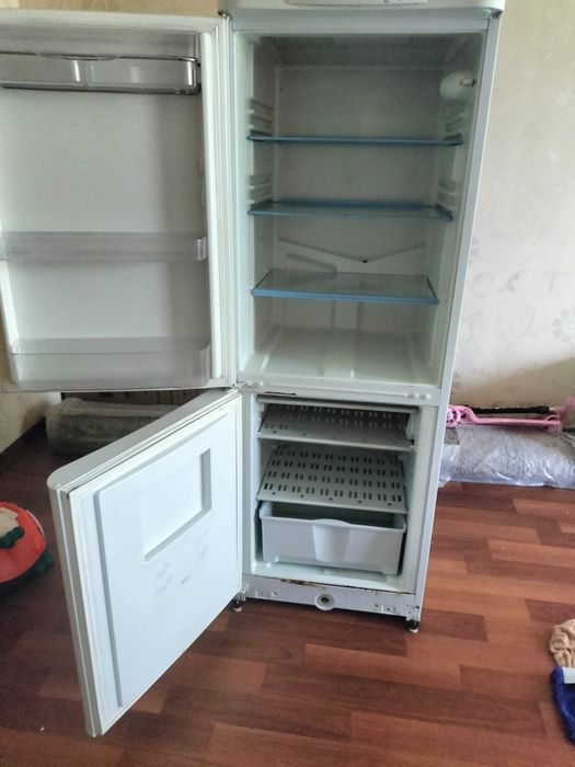 Продам холодильник