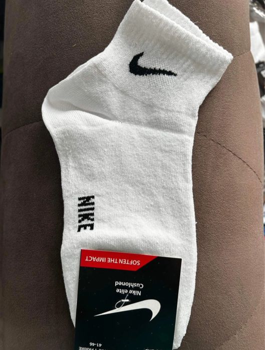 Vand sosete nike , adidas de inalta calitate negre si albe