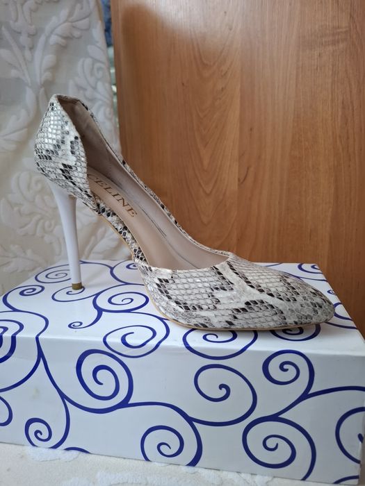 Продам  женские туфли