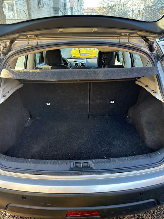 Продавам Нисан Кашкай