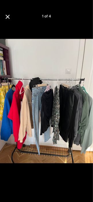 Vand lotul de haine 12 total.