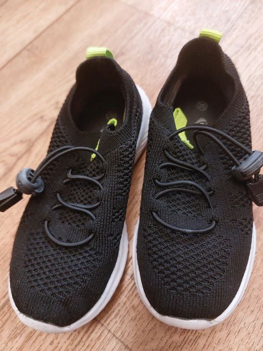 Кроссовки детские 26 размер