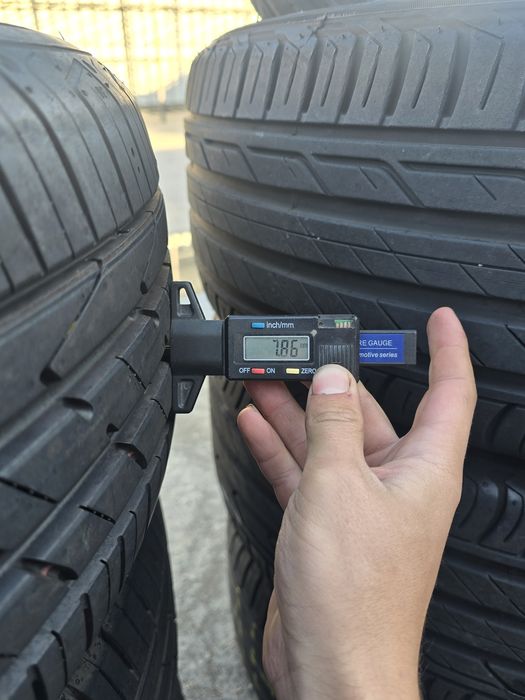 3 Броя 215/65/17 Hankook 2x7,5mm 1x7,8mm