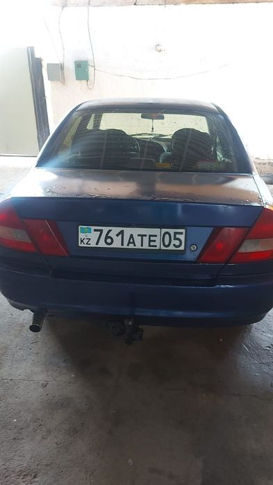 Mitsubishi автомобиль