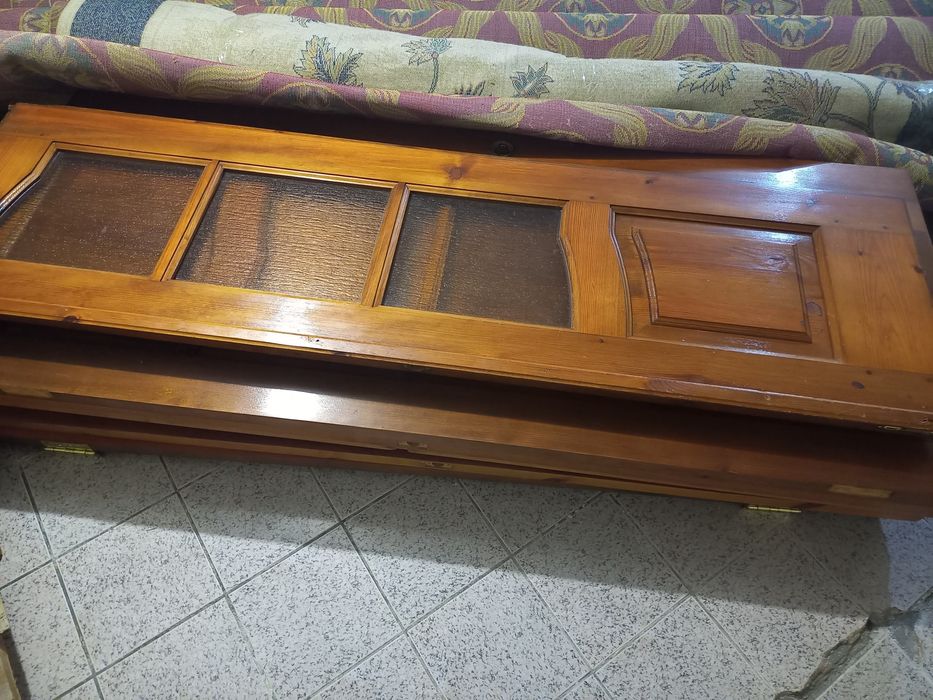 Продам меж комнатные двери