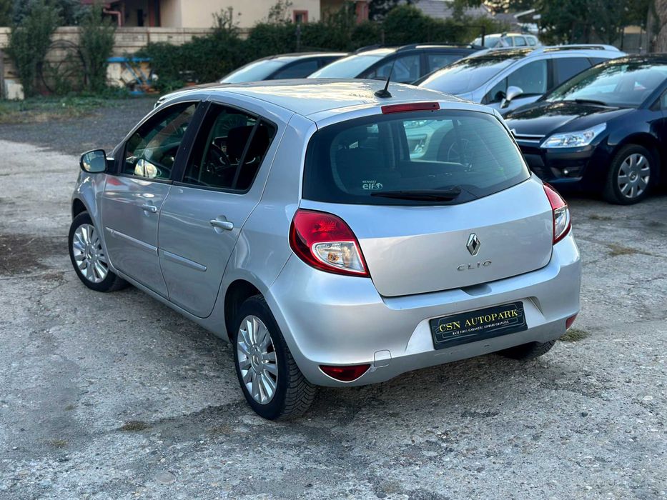 Renault Clio III 2009 • 1.2 Dynamique • Navigație • Climă • Rate Fixe