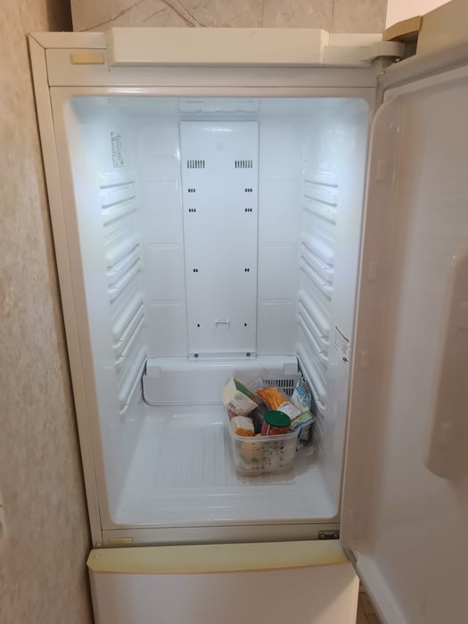 Продаю холодильник