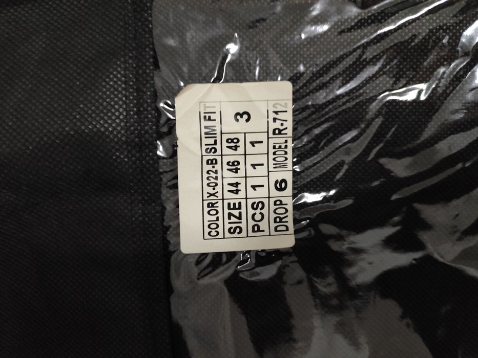 Продается костюм и брюки,идеальный