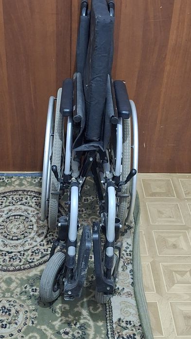 Инвалидная коляска