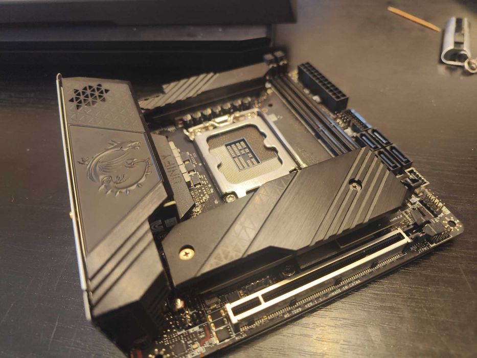 Placa de baza MEG Z690I UNIFY ITX