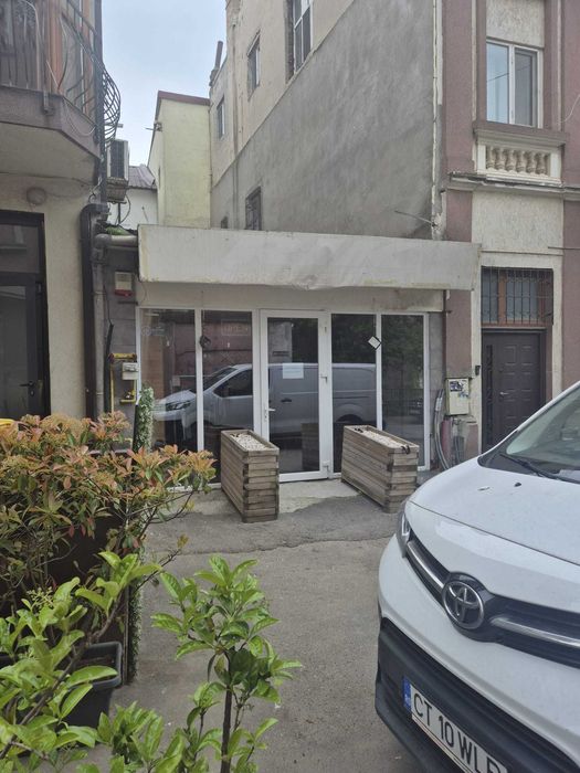 Inchiriez spatiu comercial 56mp Peninsula, Constanta