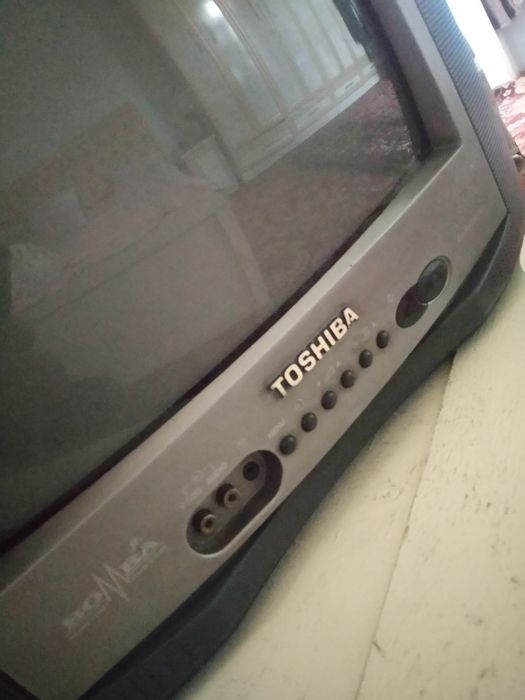 TOSHIBA рангли тэлвизор японияники туйннери билан