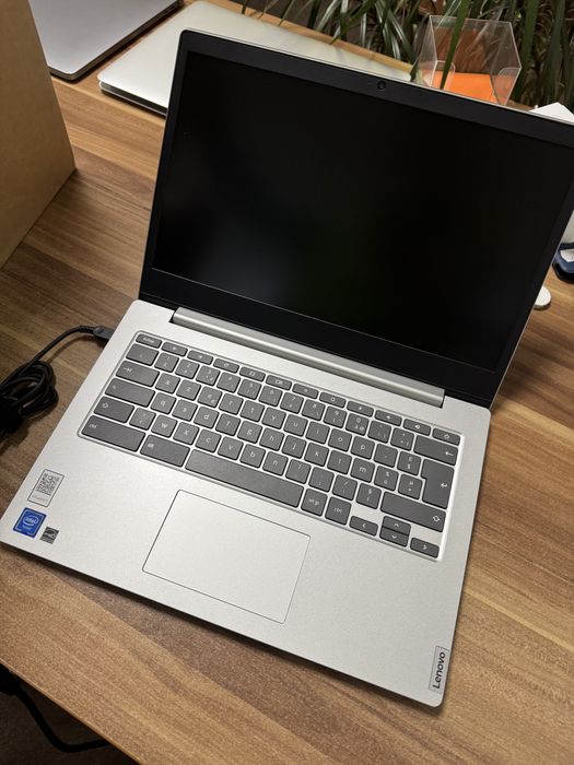 Laptop Lenovo Chromebook / model : 82C1 / Nou  |