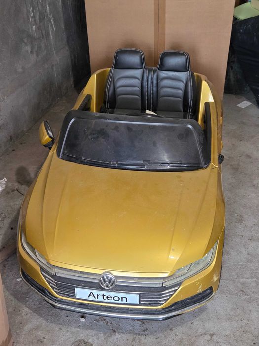 Акумулаторна количка WV Arteon