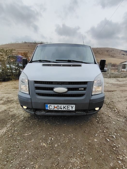 Duba Ford transit autoutilitara 2010