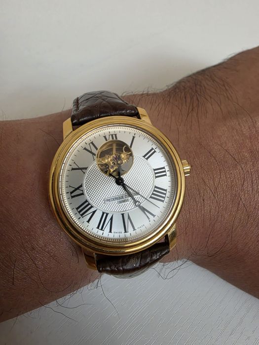 Часы Frederique Constant Classics Heart Beat Automatic