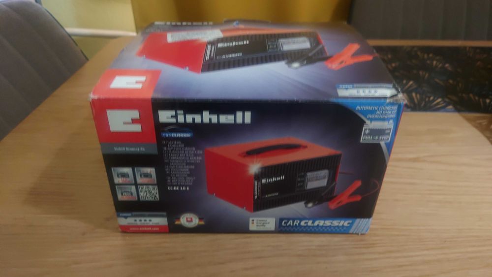 Зарядно устройствo Einhell CC-BC 10 E