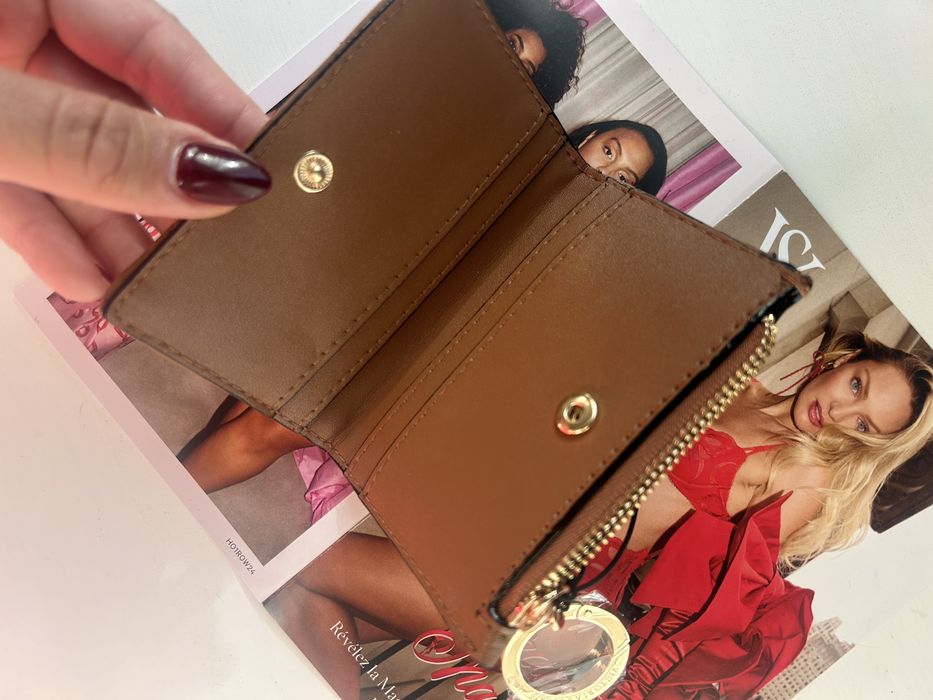 Victoria's Secret оригинален картхолдер / холдер за карти и портмоне