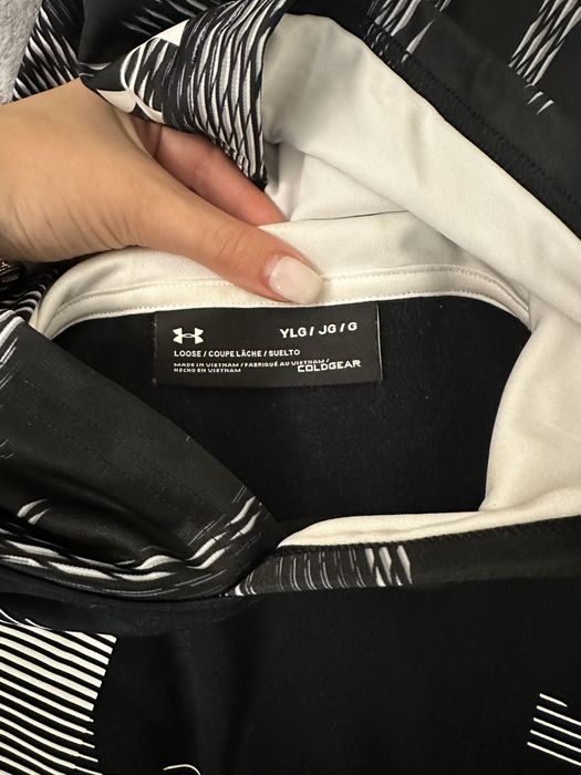 Блуза Under Armour с дълъг ръкав и качулка, оригинална