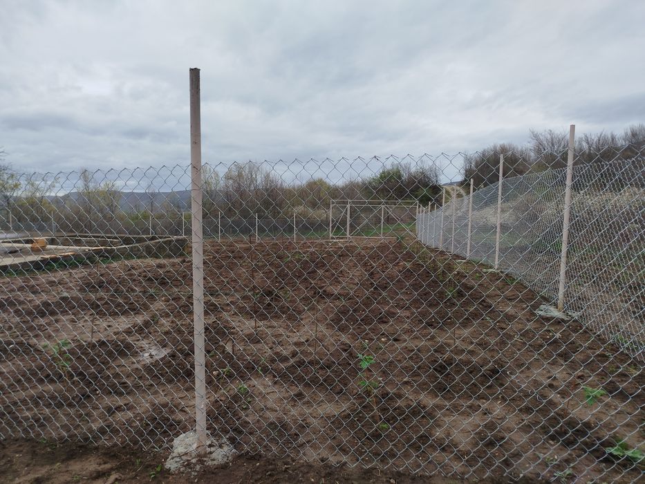 Продавам парцел в с.Паталеница.