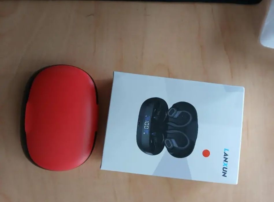 Нови Спортни слушалки, вграден  микрофон, дълъг живот на батерията