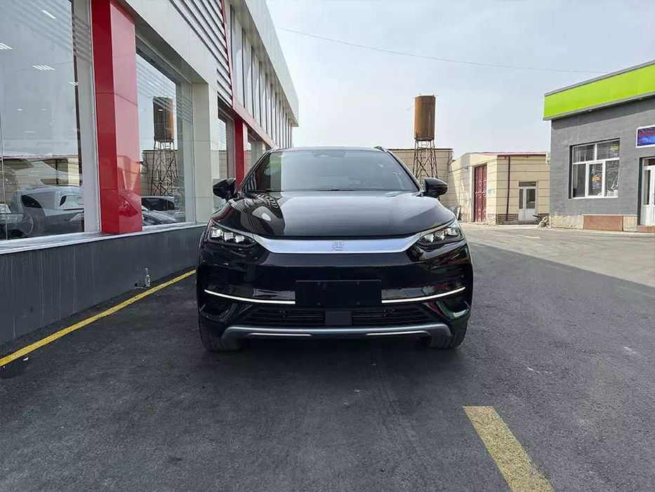 BYD TANG EV  full 4 WD, 4.4 сек, 2 dual мотор, black, пробег 31500